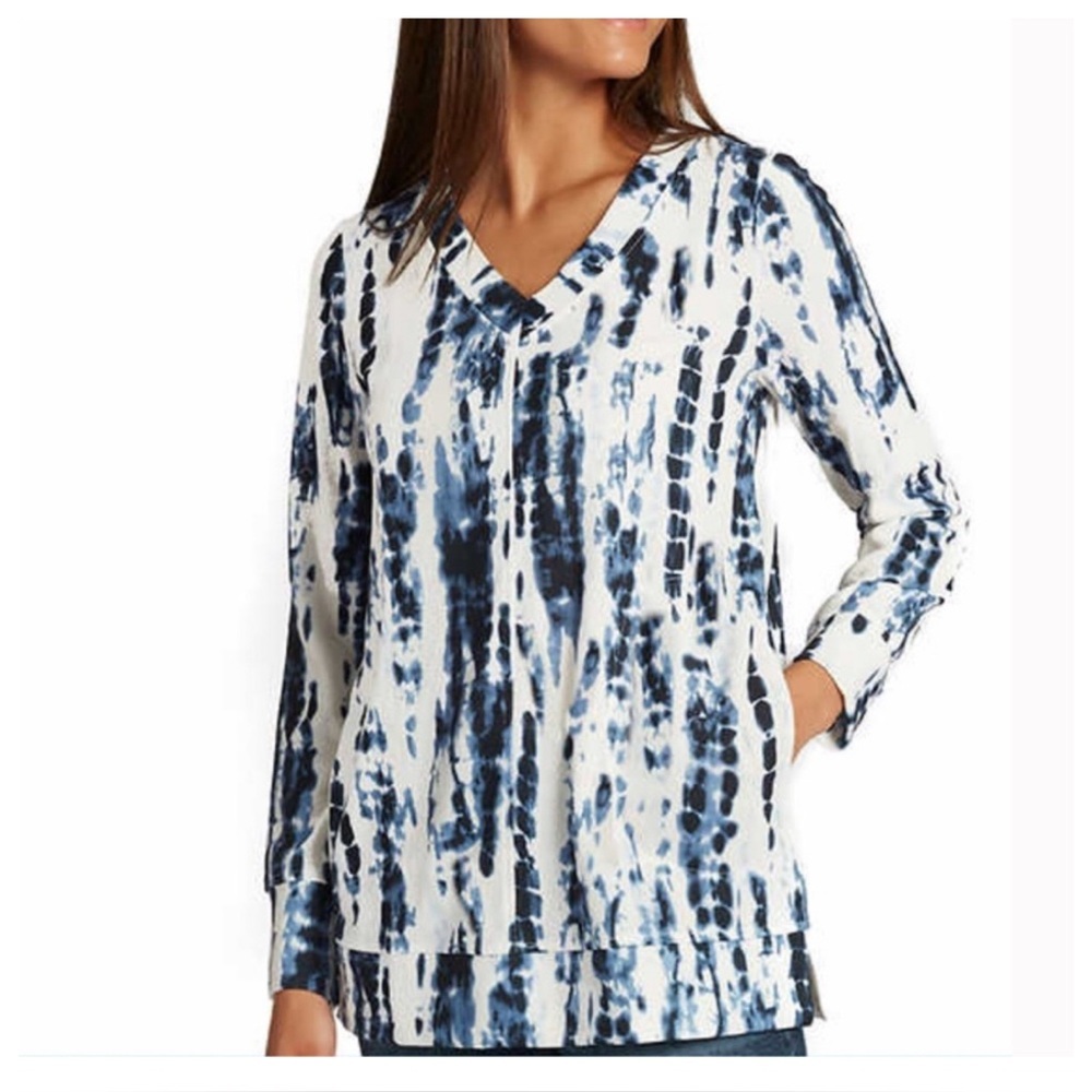 FINAL PRICE Ellen Tracy Blue White Tie Dye Top With Pockets Size Small NWT